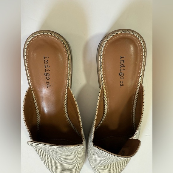 ÍNDIGO Rd. White and Black Striped Loafers - Picture 3 of 5